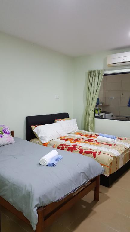 쿠칭 Ellis Lot 310 빌라 외부 사진